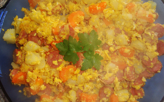 Calabresa com batata e cenoura