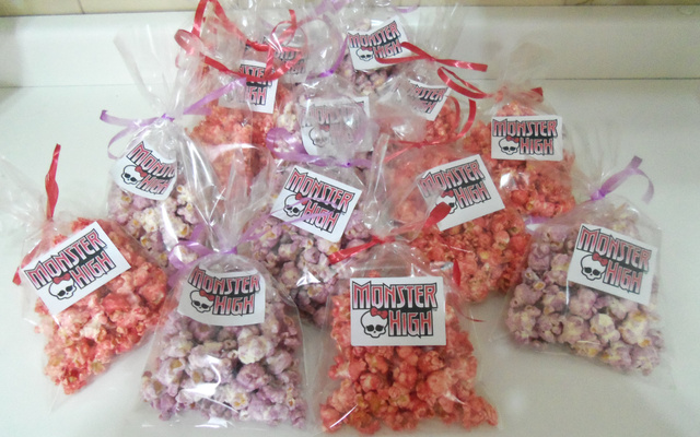 Pipoca doce colorida