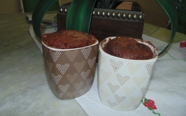 Bolo de chocolate na caneca