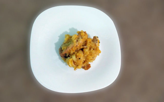 Filé de frango com molho de damasco, mel, maçã e mostarda