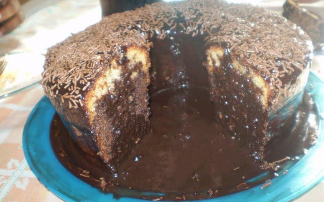 Bolo Mármore de Iogurte com Chocolate