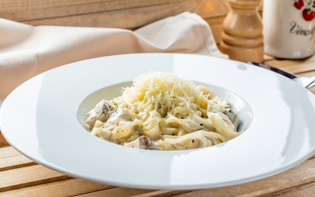 Macarrão com creme de philadelphia