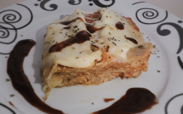 Lasanha de frango ao molho bechamel