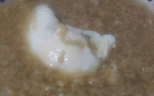 Miojo com ovo fácil