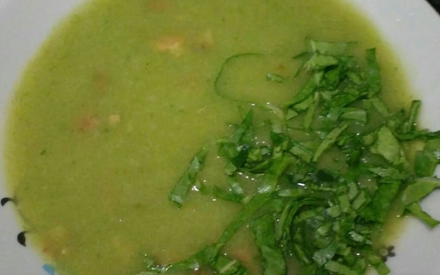Caldo verde com couve