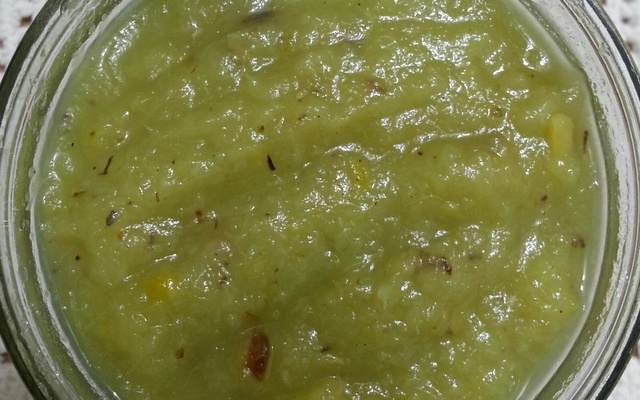 Geléia de abacaxi com pimenta