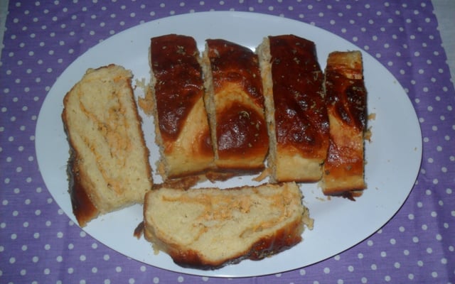 Pãozinho de batata recheado com frango e catupiry
