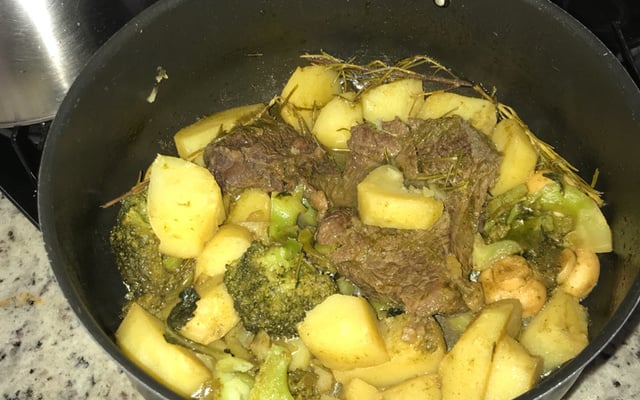 Carne de panela com alecrim