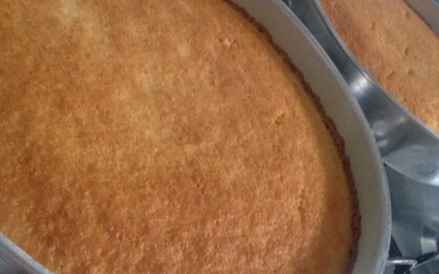 Bolo simples ideal para festas