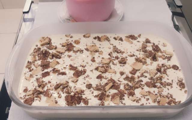 Doce de waffer com brigadeiro