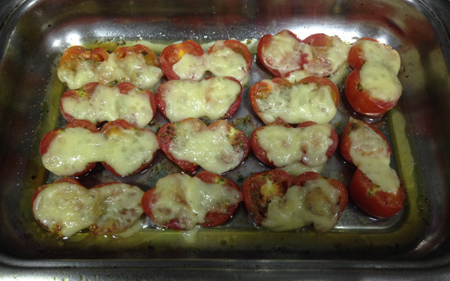 Tomate cereja ao forno
