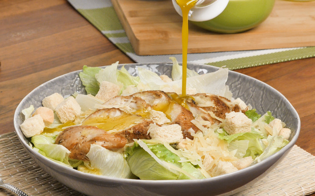 Salada verde com frango