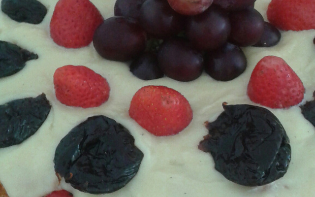 Bolo Pelado (Naked cake)