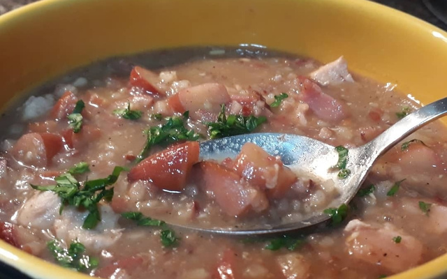 Sopa de pinhão