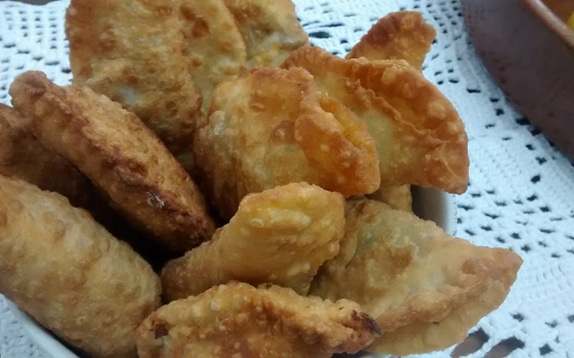 Pastel de queijo com catupiri