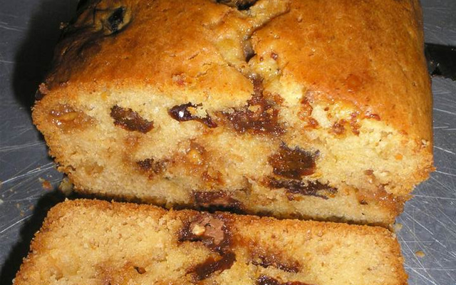 Bolo inglês de ameixa, chocolate e castanhas