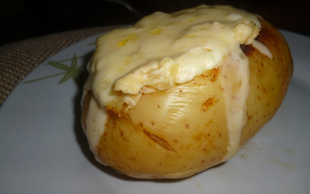 Batata recheada com bacalhau