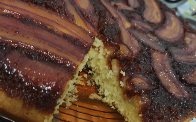 Torta caramelizada de banana