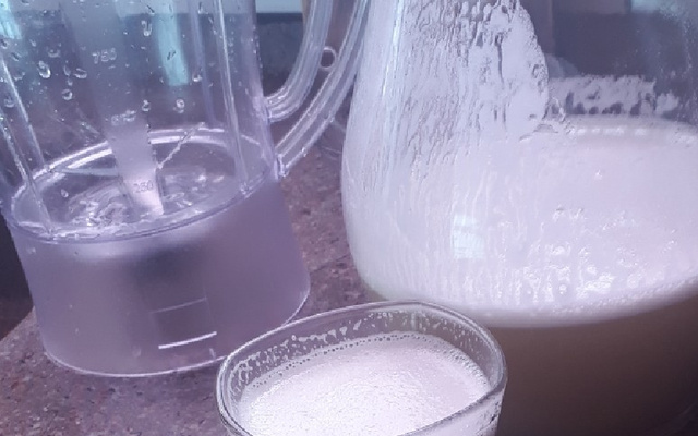 Suco da casca do abacaxi