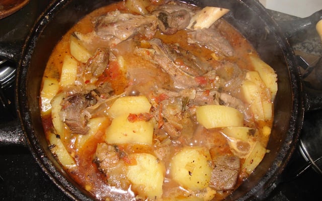 Carneiro ensopado