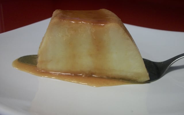 Pudim de leite condensado com queijo