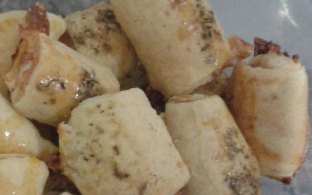 Enroladinho de presunto e queijo