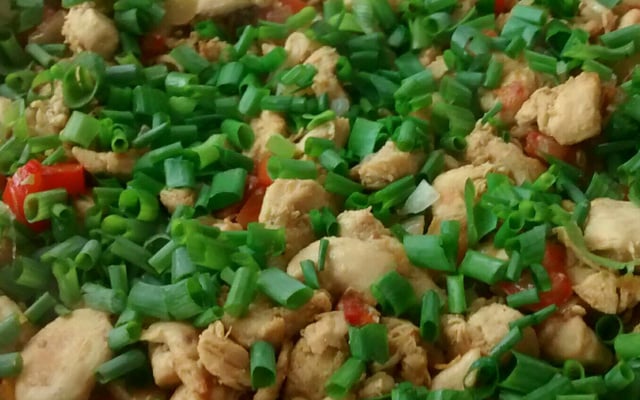 Picadinho de frango com pimentão