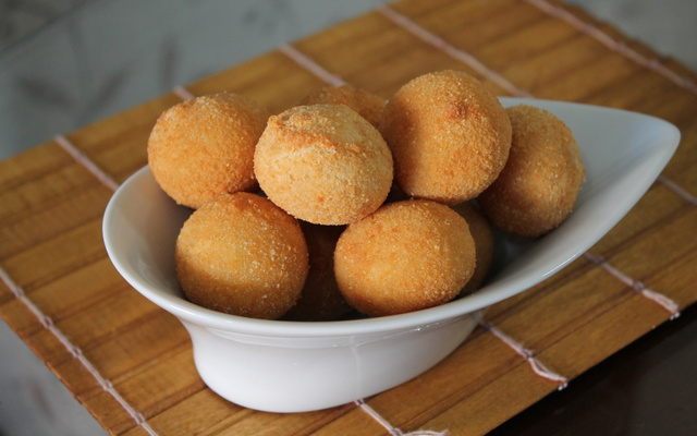 Massa básica de coxinha, enroladinho de salsicha e bolinha de queijo