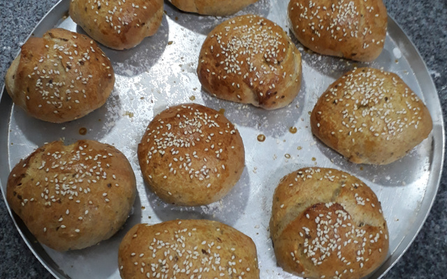 Pãozinho de cebola integral