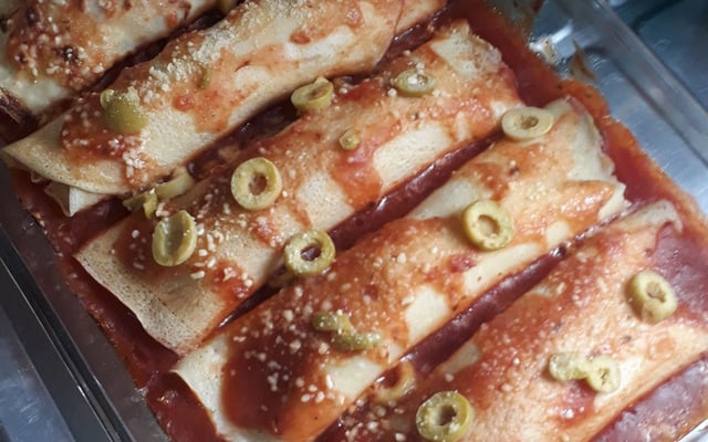 Panqueca de frango desfiado