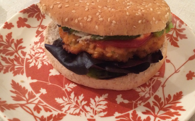 Hambúrguer de soja delicioso - vegetariano