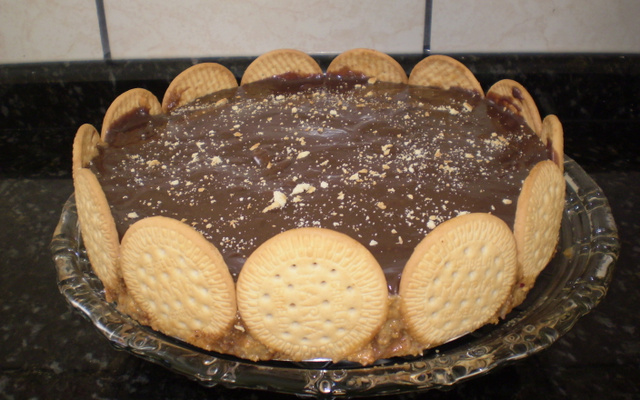 Torta de bolacha com amendoim