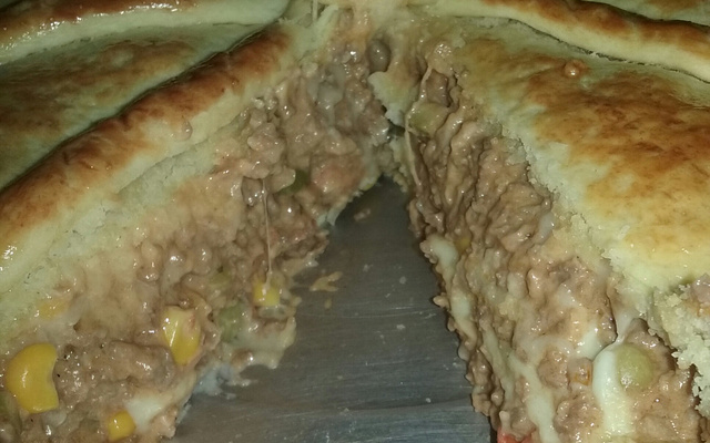 Torta de frango de massa semipodre