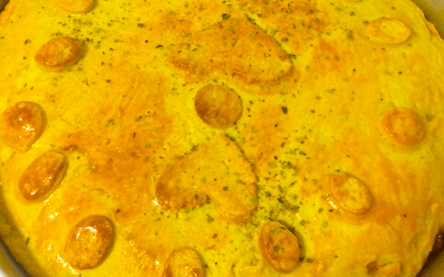 Empadão de frango cremoso