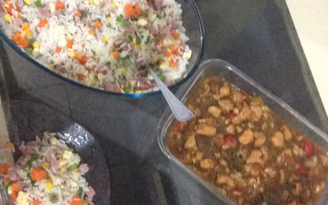 Frango xadrez e arroz shop suey