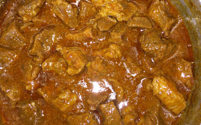 Acém com gengibre e pimenta