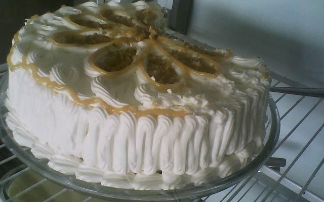 Bolo simples de nozes