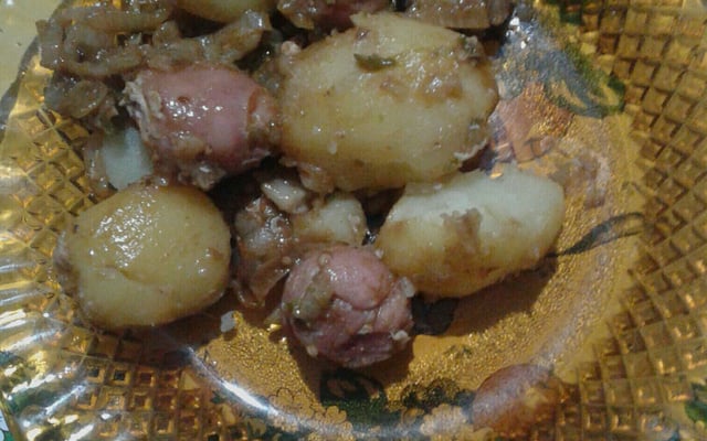 Linguiça toscana com batata na panela de pressão