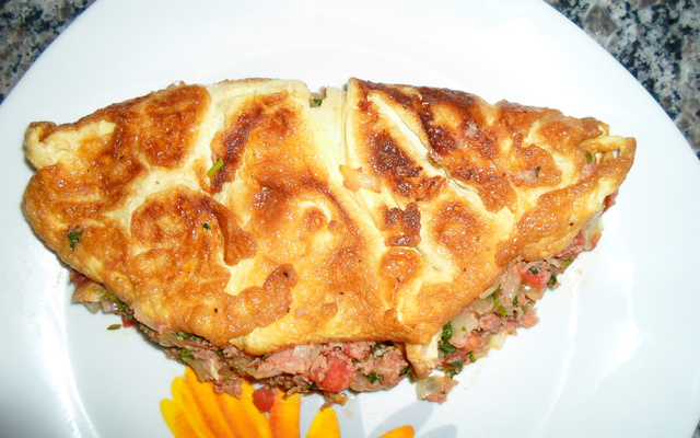 Omelete de calabresa