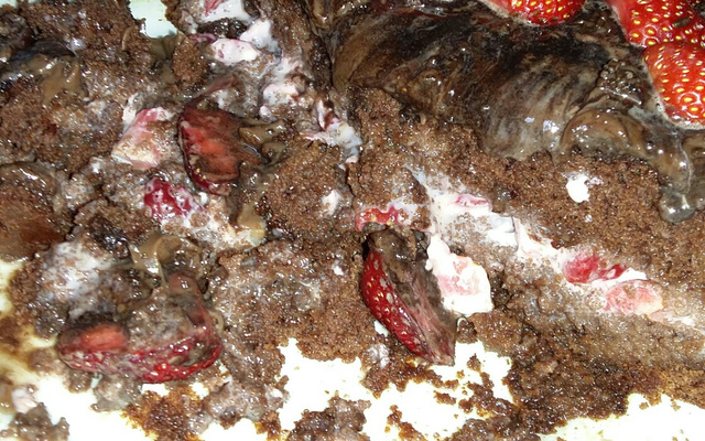 Bolo de chocolate com morango