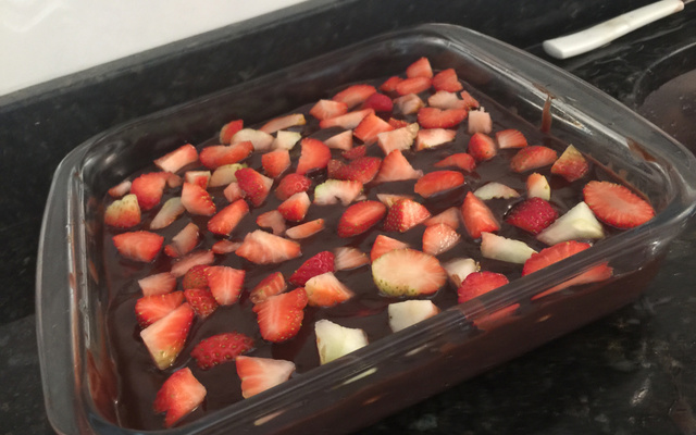 Pavê de chocolate com bolacha maisena