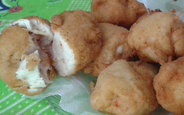 Frango empanado recheado