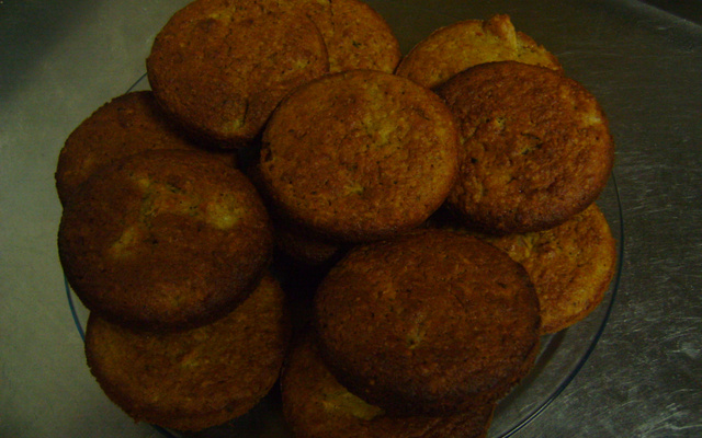 Bolo integral de maçã, canela e aveia