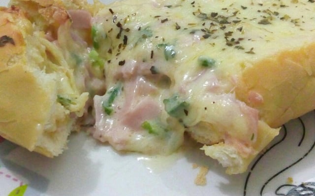 Pão francês recheado