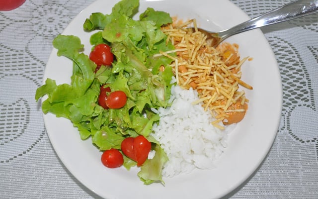 Estrogonofe de frango fácil, simples e delicioso