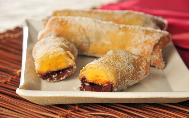 Rolinho de banana com chocolate