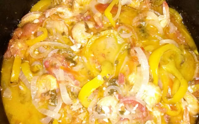 Moqueca de peixe e camarão