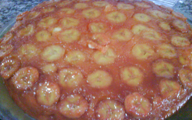 Torta de banana caramelizada