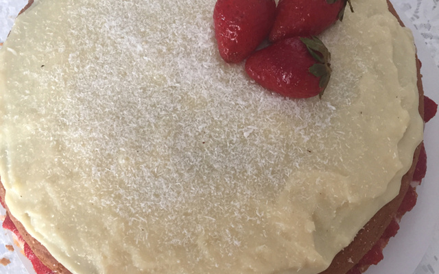 Naked cake de morango