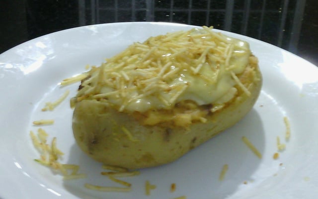 Batata recheada de micro-ondas